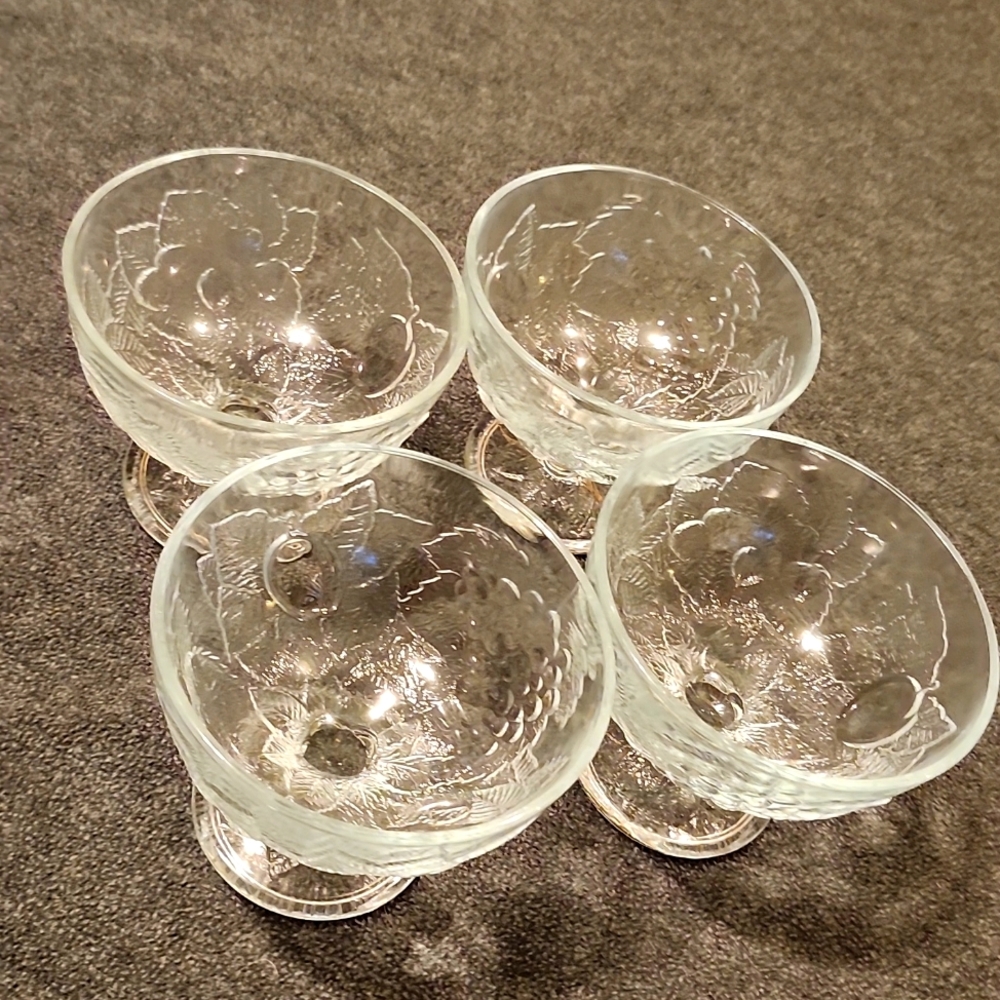 Pasabahce dessert dishes - set of 4